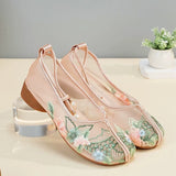 Haftowane ręcznie oddychające sandały