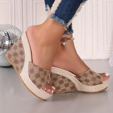 Buty na grubej podeszwie ze wzorem kwiatu śliwki