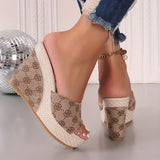 Buty na grubej podeszwie ze wzorem kwiatu śliwki